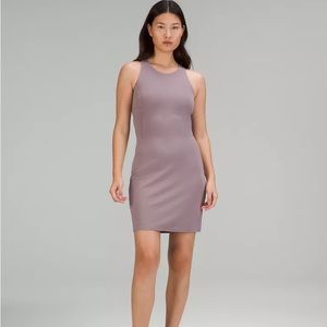 Slim-Fit Above-Knee Dress	
Lunar Rock	
Size 4